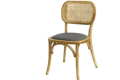 כסא מעוצב נערם מעץ