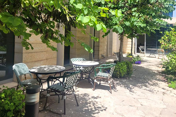 שולחנות פסיפס עגולים 